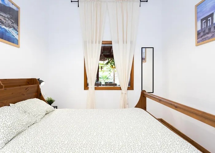 Center Secret Garden